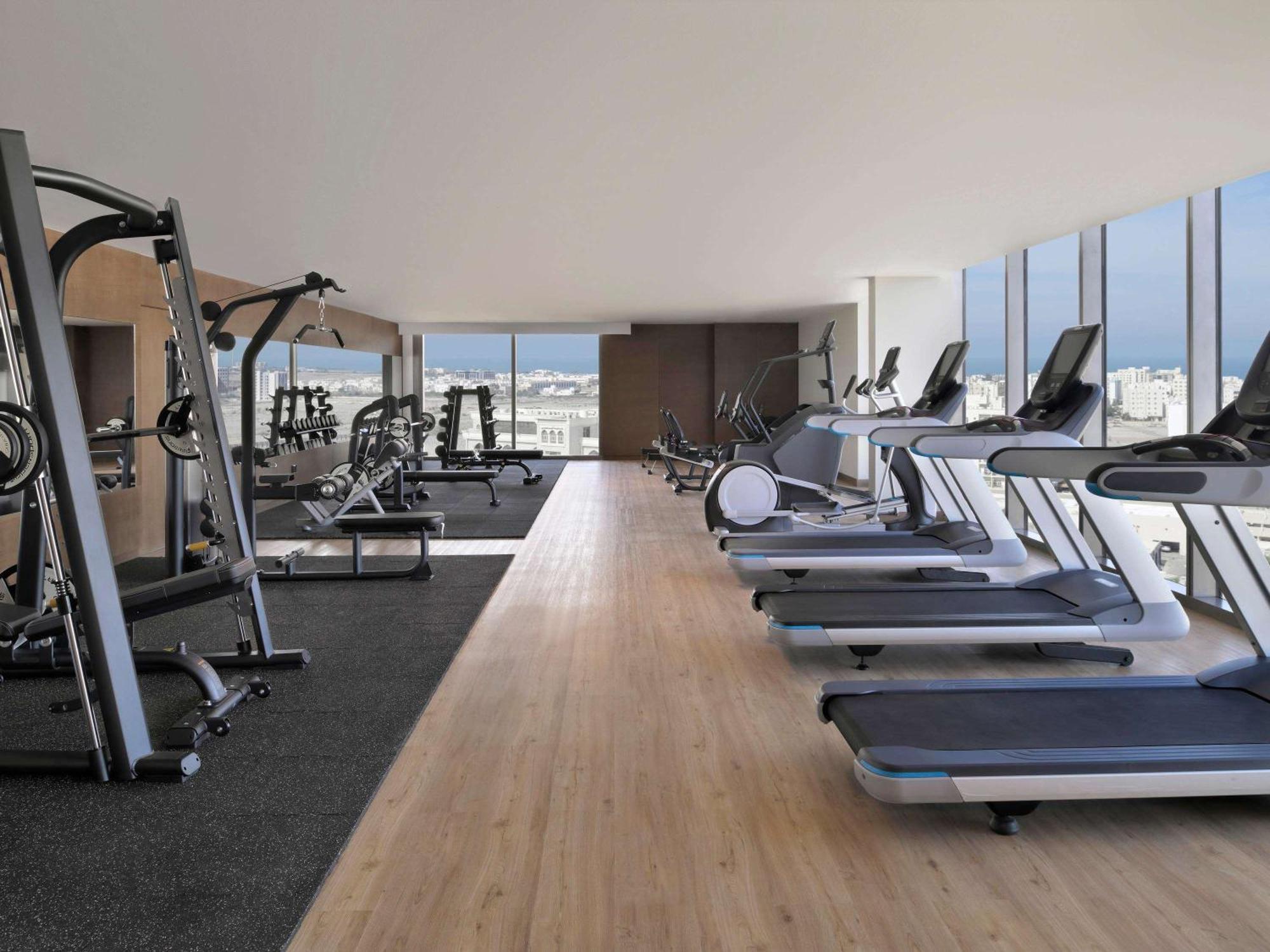 Moevenpick Hotel & Apartments Ghala Maskat Exteriér fotografie The gym at the 1000 Museum