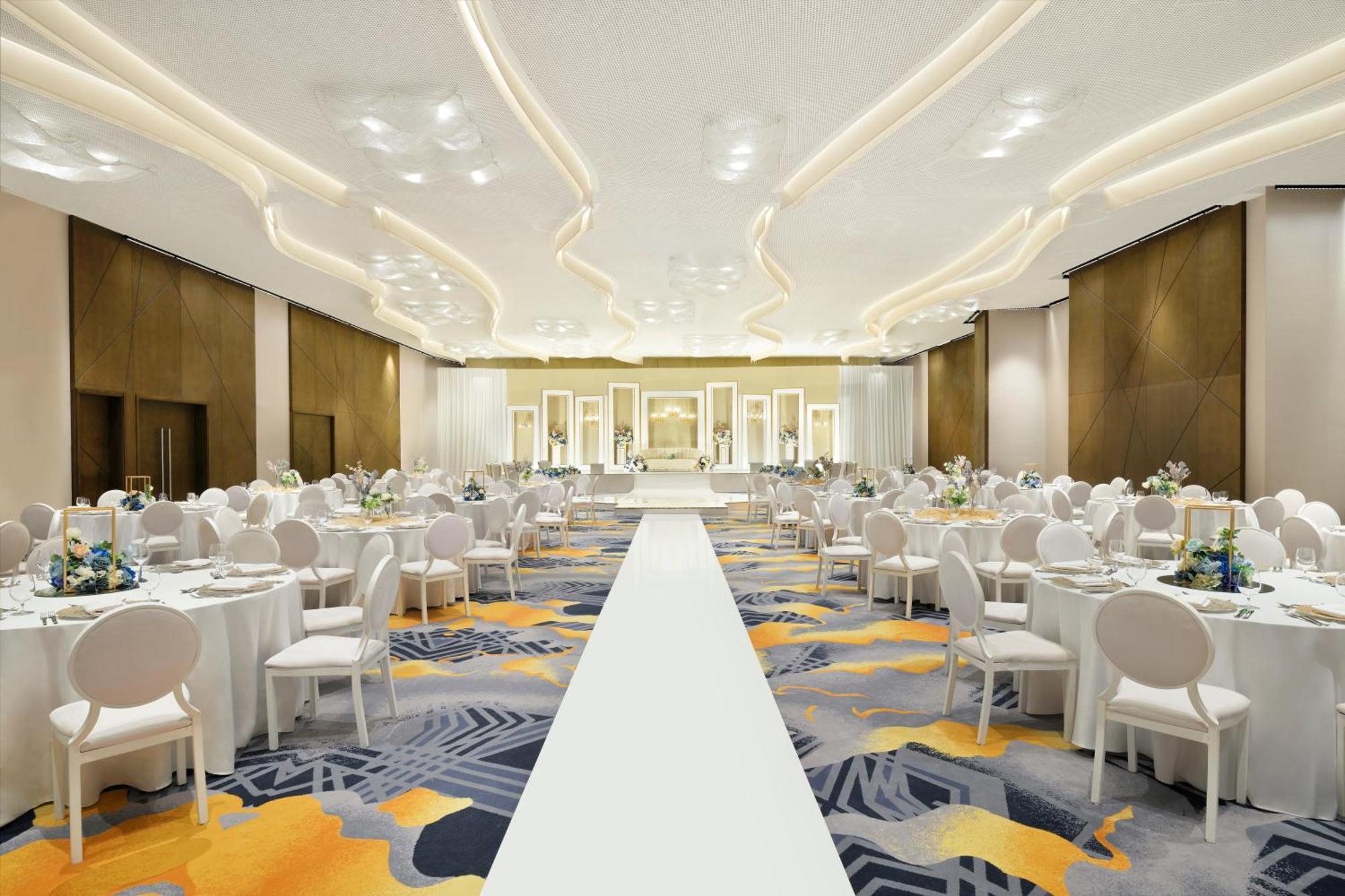 Moevenpick Hotel & Apartments Ghala Maskat Exteriér fotografie The Grand Ballroom
